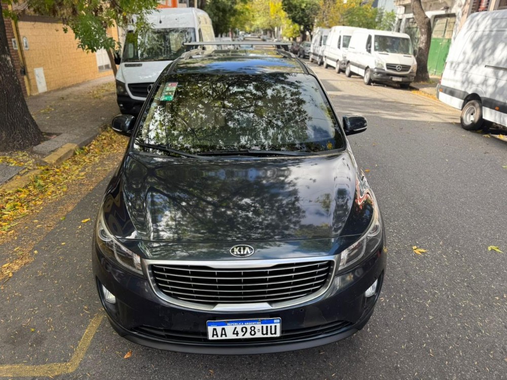 Kia Carnival EX Premium — foto 8